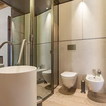 Loophouse Spanish Steps Apartment Rome