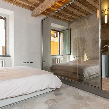 Loophouse Spanish Steps * Rome