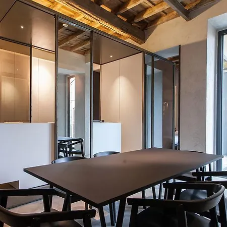 Loophouse Spanish Steps
